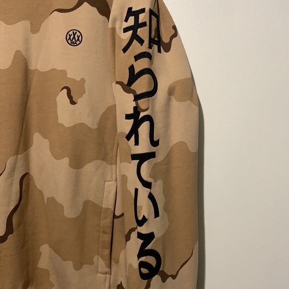 Tan Camo 10 Deep Crewneck - Picture 5 of 6